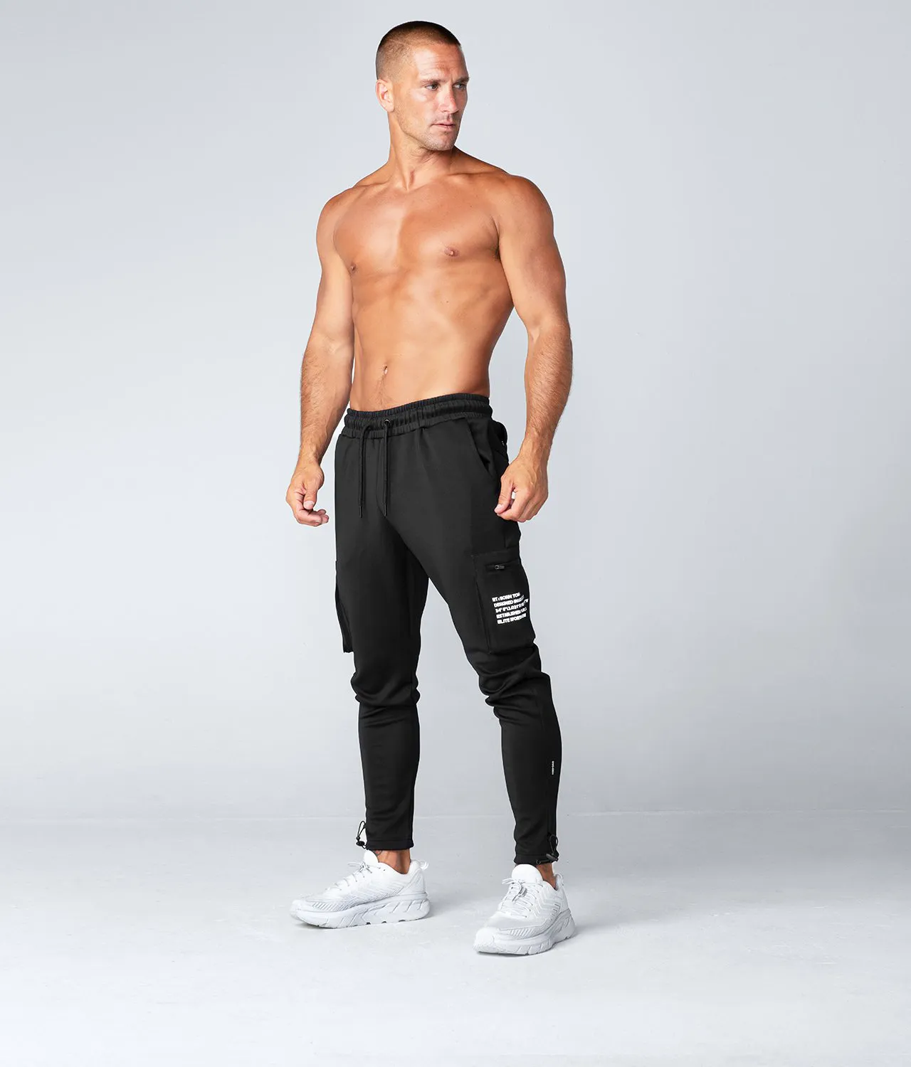 8700 . Momentum Regular-Fit Jogger - Black