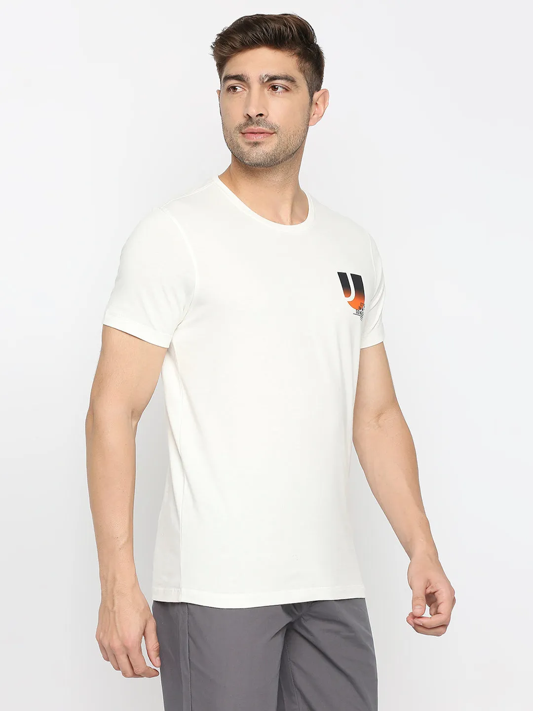 Men Premium Ecru Cotton Round Neck Plain Tshirt- Underjeans By Spykar