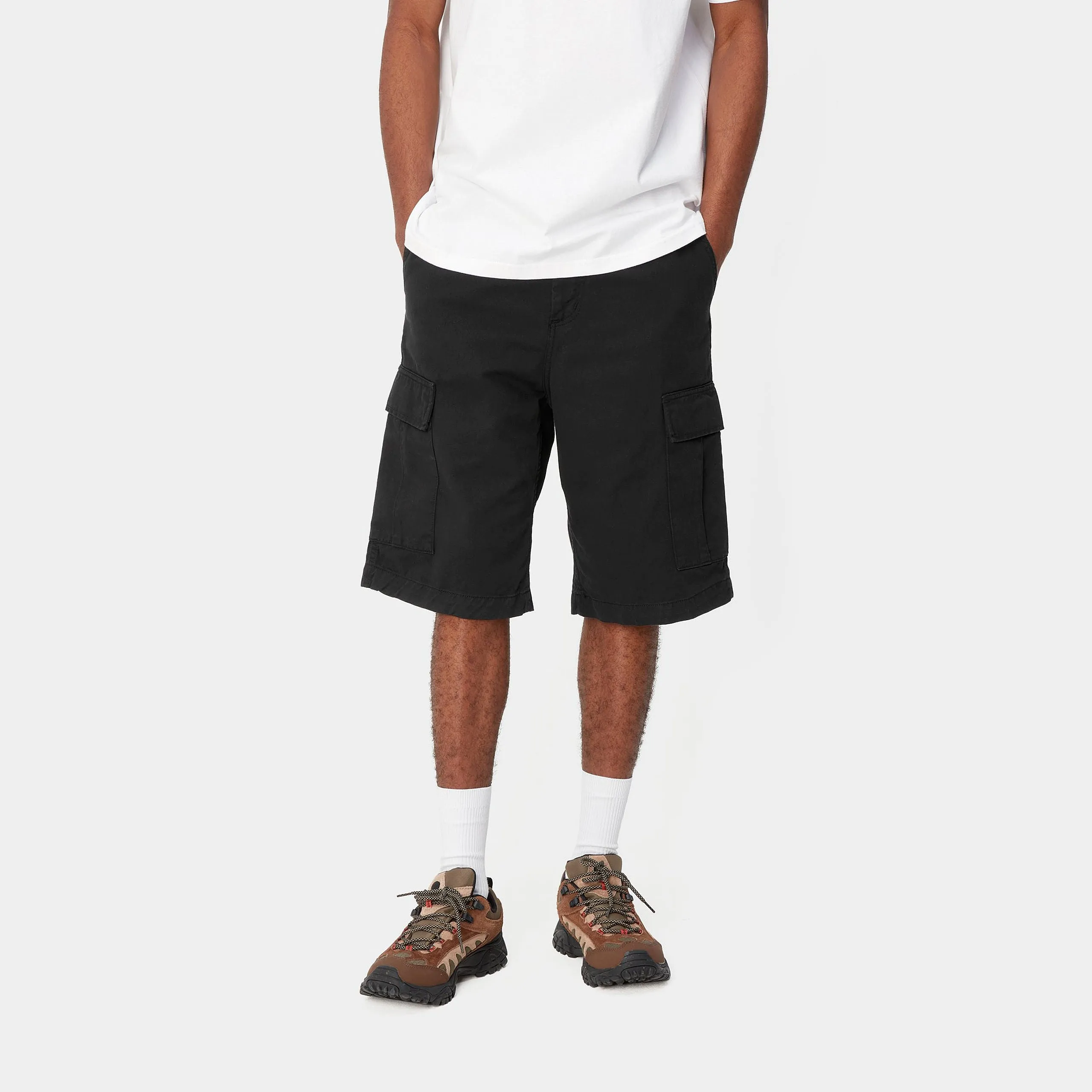 REGULAR CARGO SHORT / CARHARTT WIP / BLACK GARMENT DYED