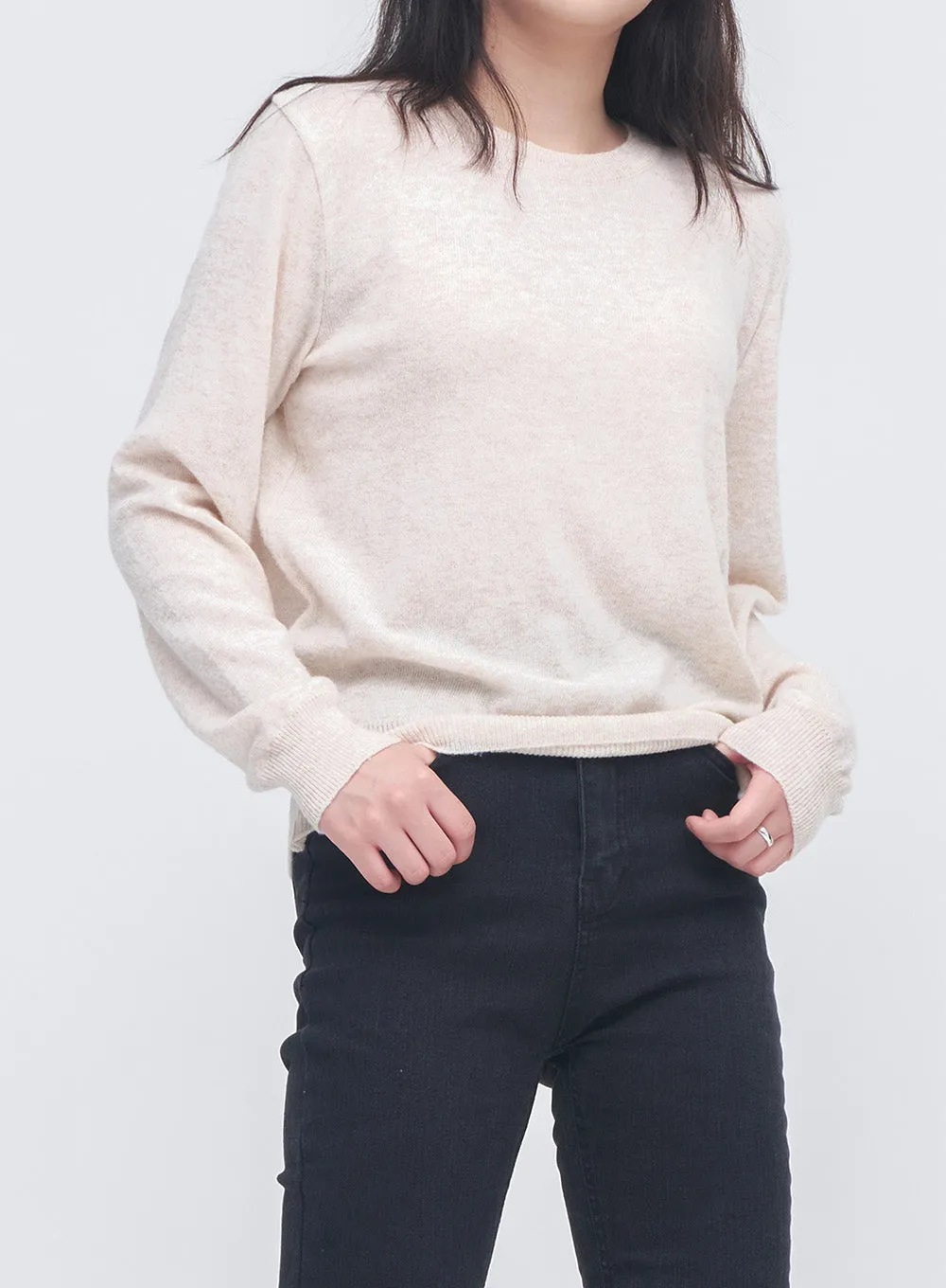 Round Neck Cashmere Knit Top