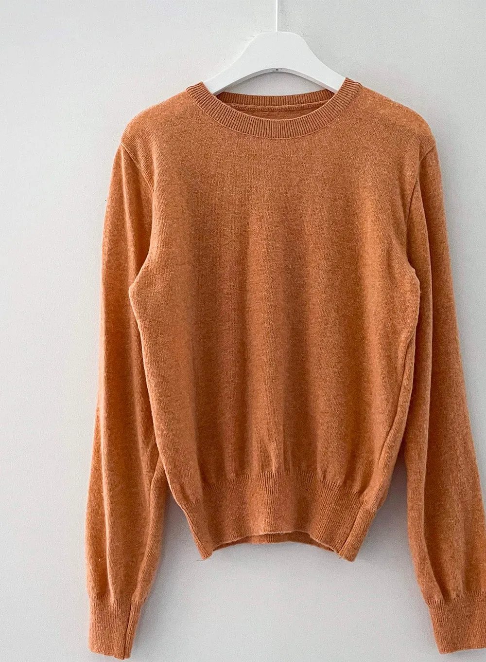 Round Neck Cashmere Knit Top