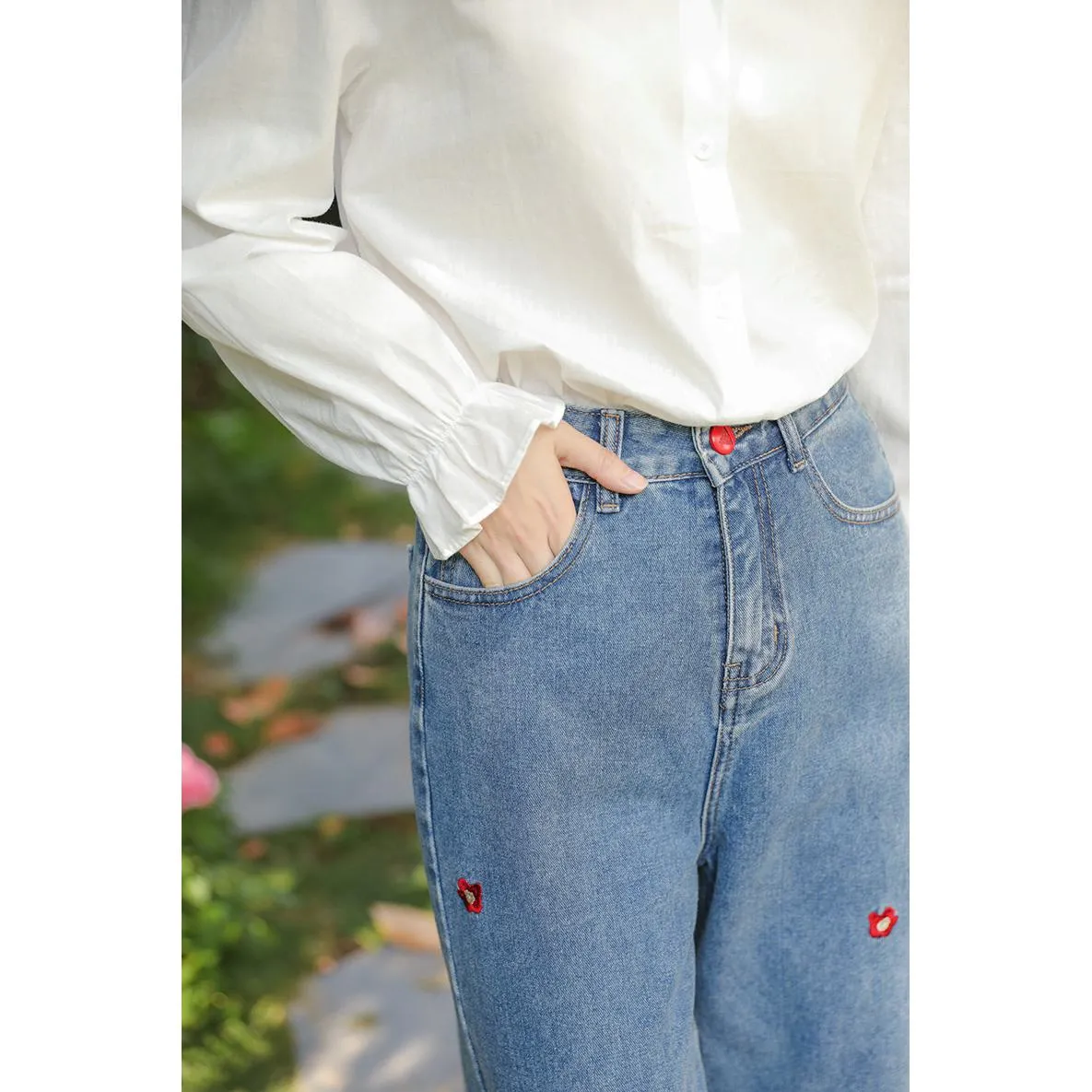 Straight Leg Embroidery Loose-Fit Jeans