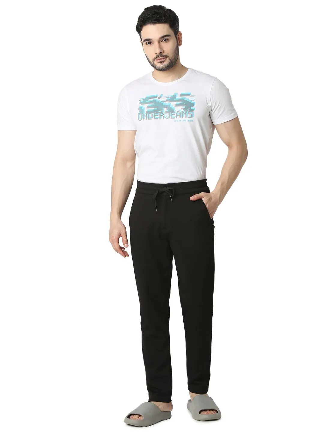 Underjeans By Spykar Men Premium Black Cargo Pant