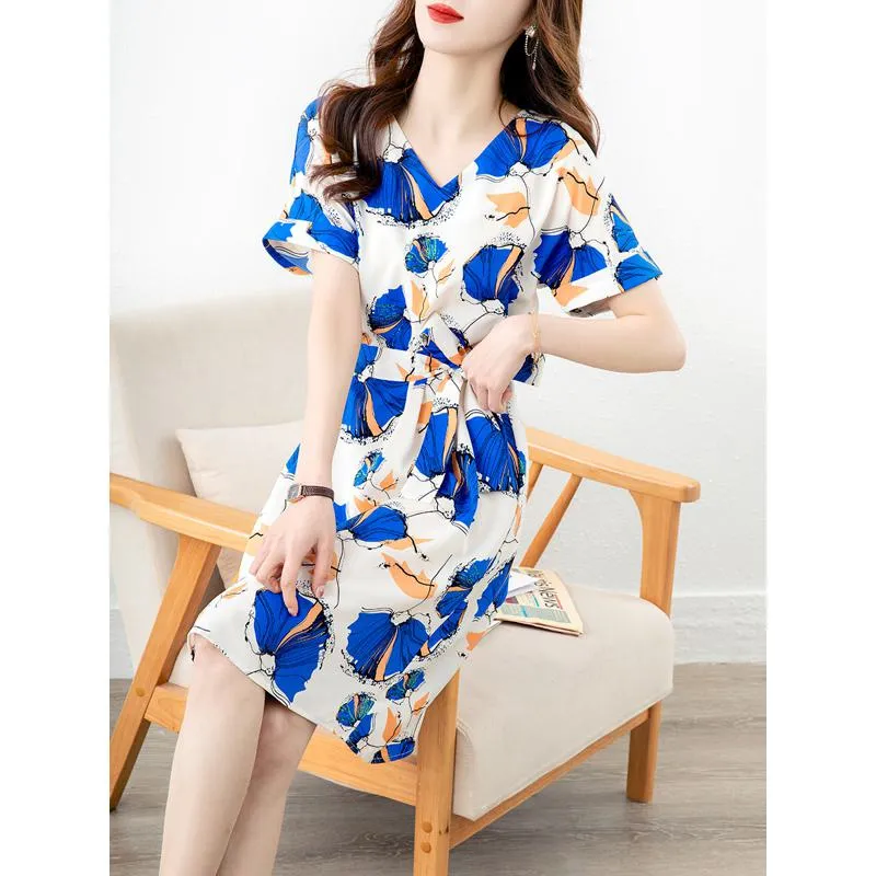 V-Neck Slim-Fit Floral Print Ultra-Short French Style Dress